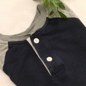 🎄GAP KIDS BOY’S LONG SLEEVE TEE 6/7